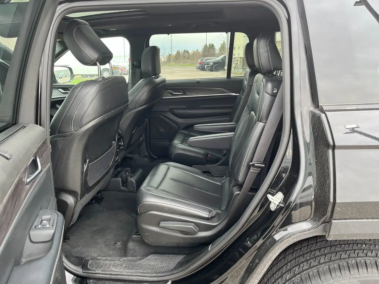 Jeep Grand Cherokee снимка Jeep Grand Cherokee