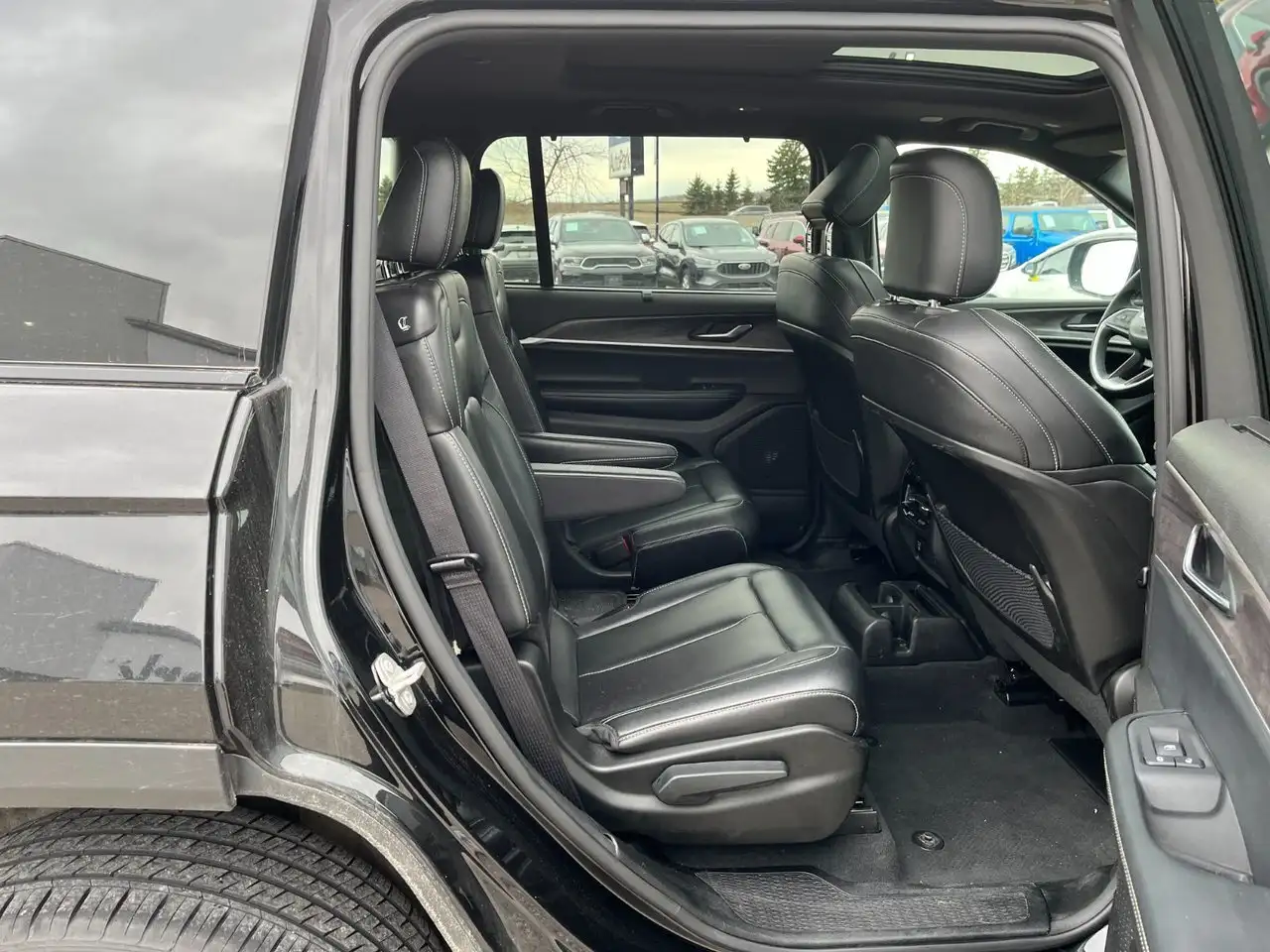 Jeep Grand Cherokee снимка Jeep Grand Cherokee