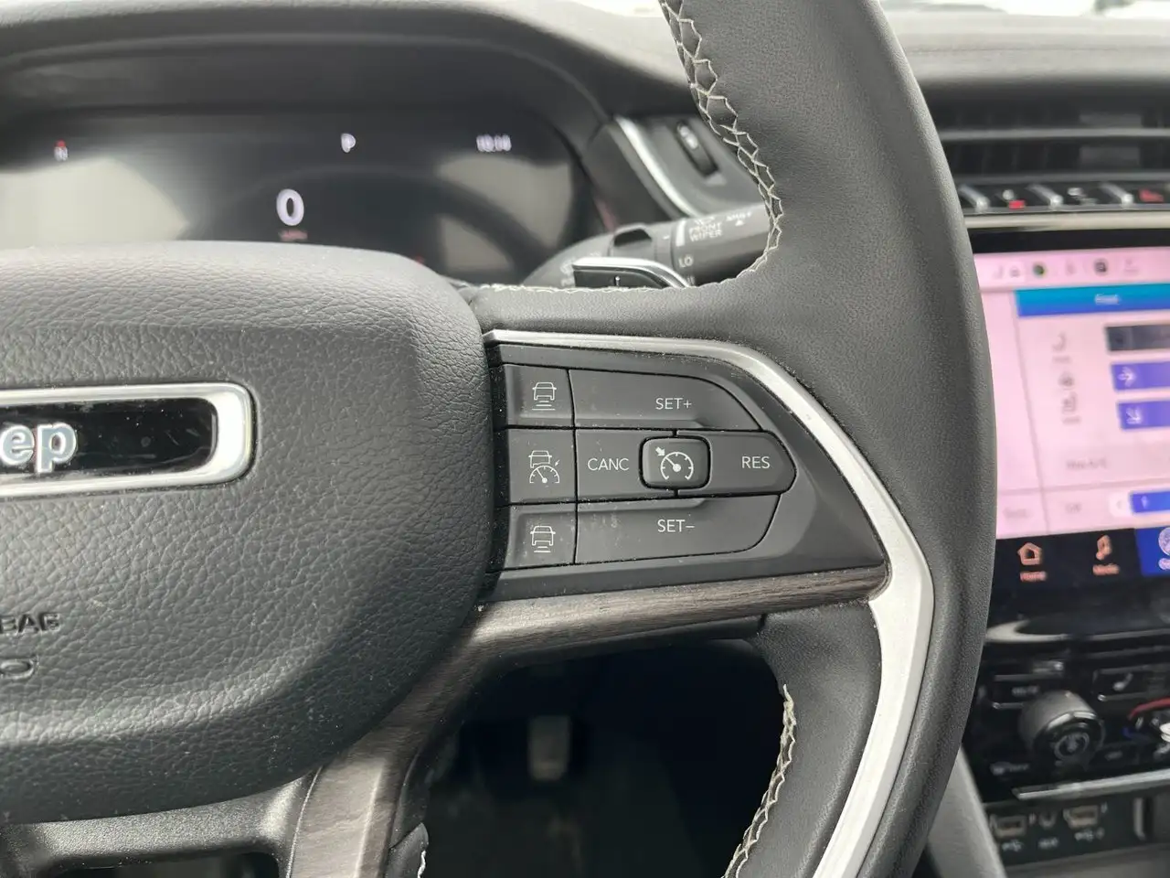 Jeep Grand Cherokee снимка Jeep Grand Cherokee
