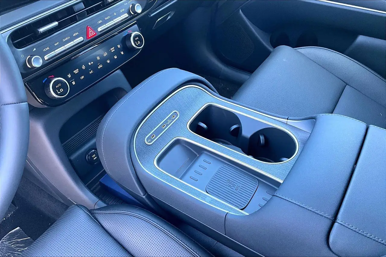 Hyundai PALISADE Hybrid снимка Hyundai PALISADE Hybrid