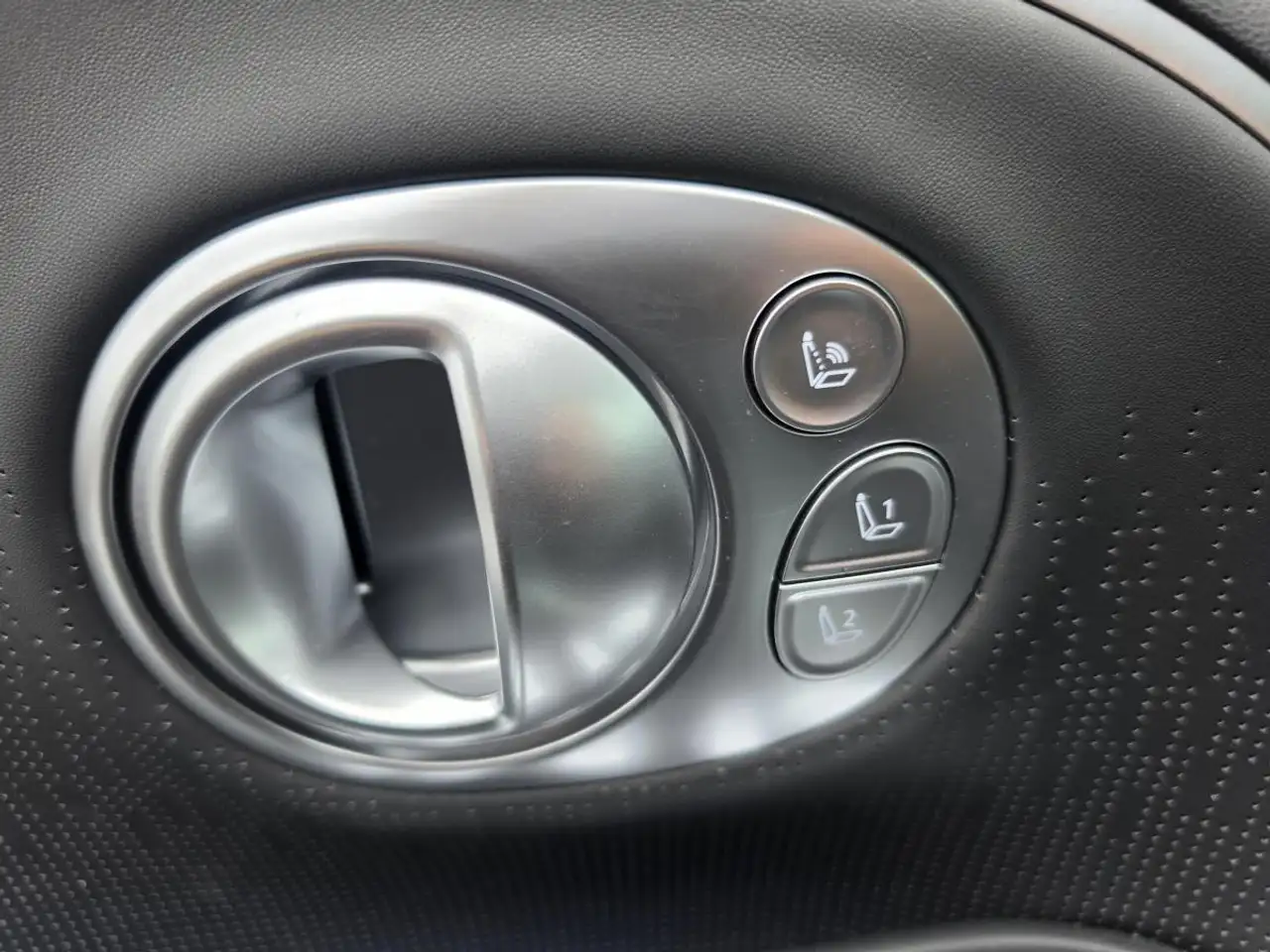 Hyundai IONIQ 9 снимка Hyundai IONIQ 9