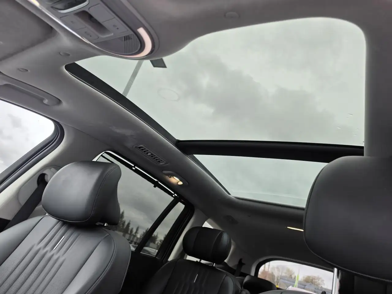 Hyundai IONIQ 9 снимка Hyundai IONIQ 9