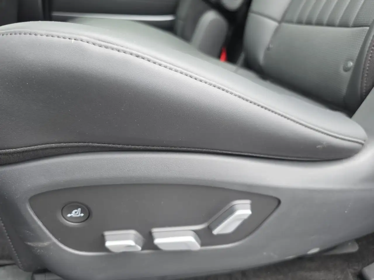 Hyundai IONIQ 9 снимка Hyundai IONIQ 9