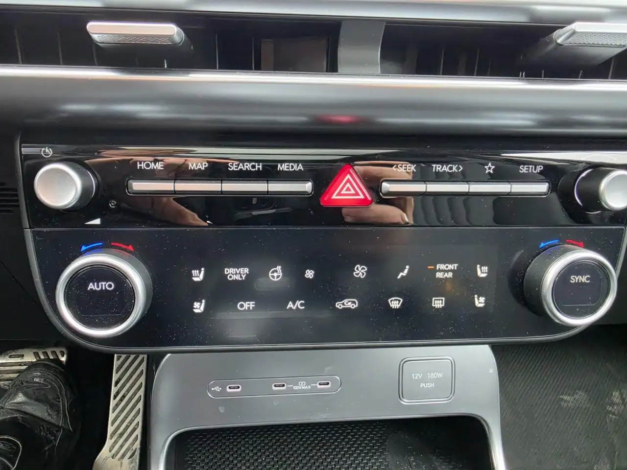 Hyundai IONIQ 9 снимка Hyundai IONIQ 9