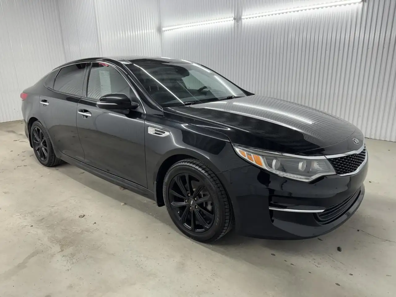 Kia Optima photo Kia Optima
