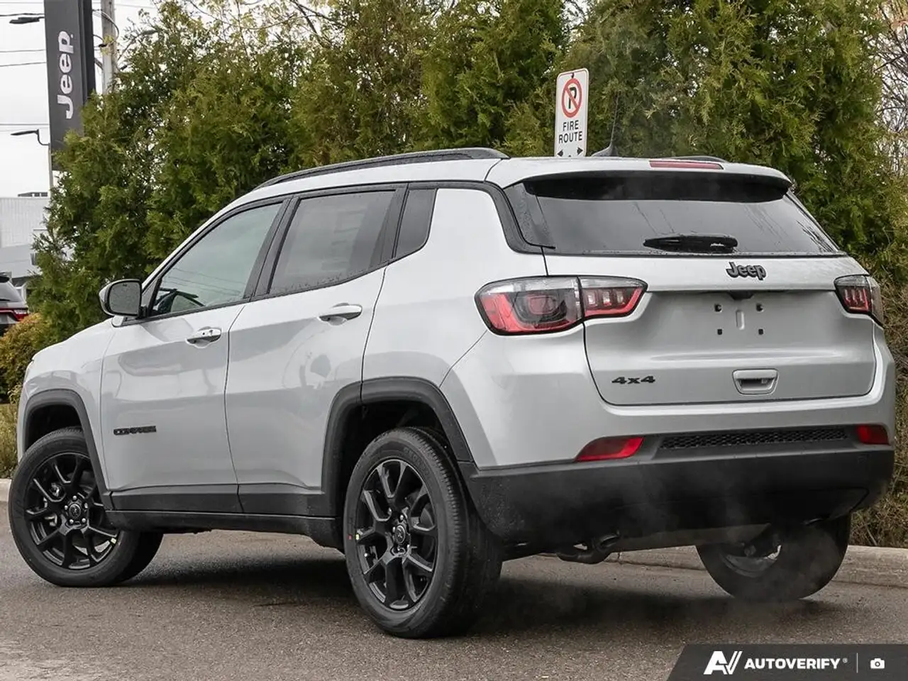 Jeep Compass снимка Jeep Compass