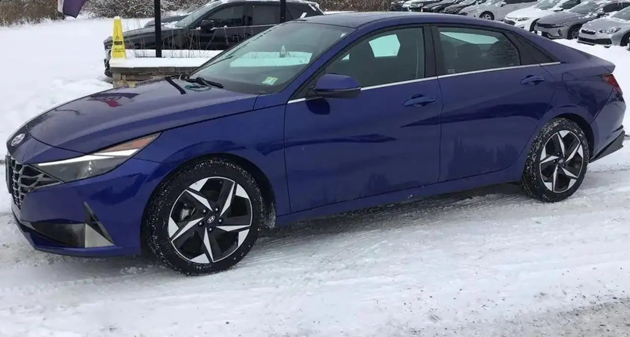 Hyundai ELANTRA снимка Hyundai ELANTRA