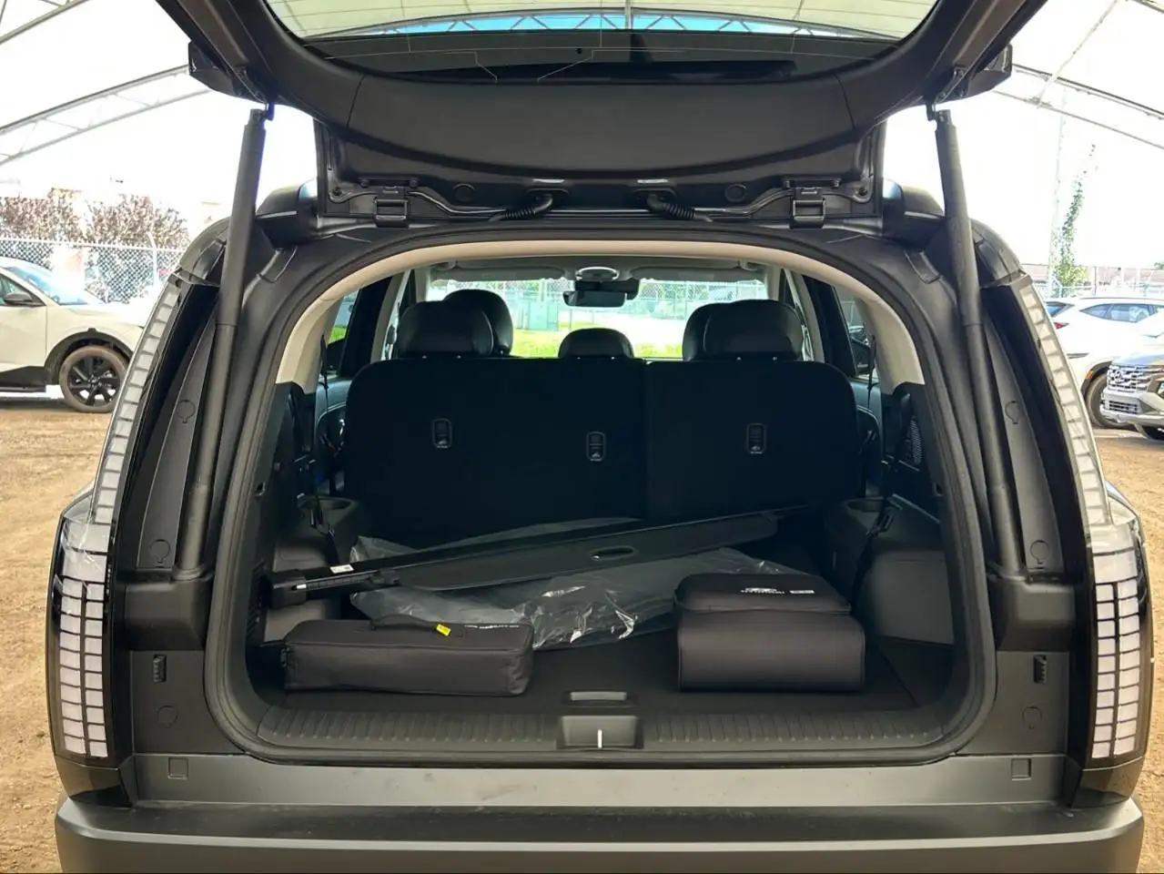 Hyundai IONIQ 9 снимка Hyundai IONIQ 9