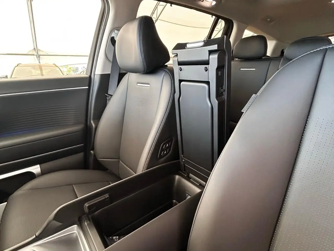 Hyundai IONIQ 9 снимка Hyundai IONIQ 9