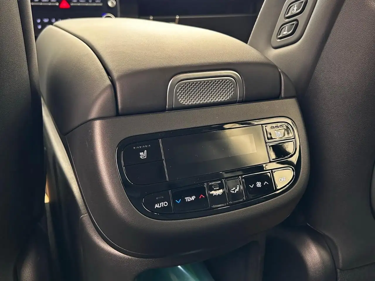 Hyundai IONIQ 9 снимка Hyundai IONIQ 9
