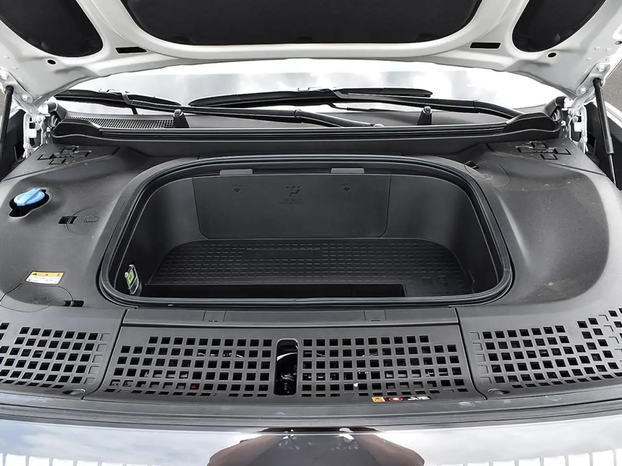 Hyundai IONIQ 9 снимка Hyundai IONIQ 9