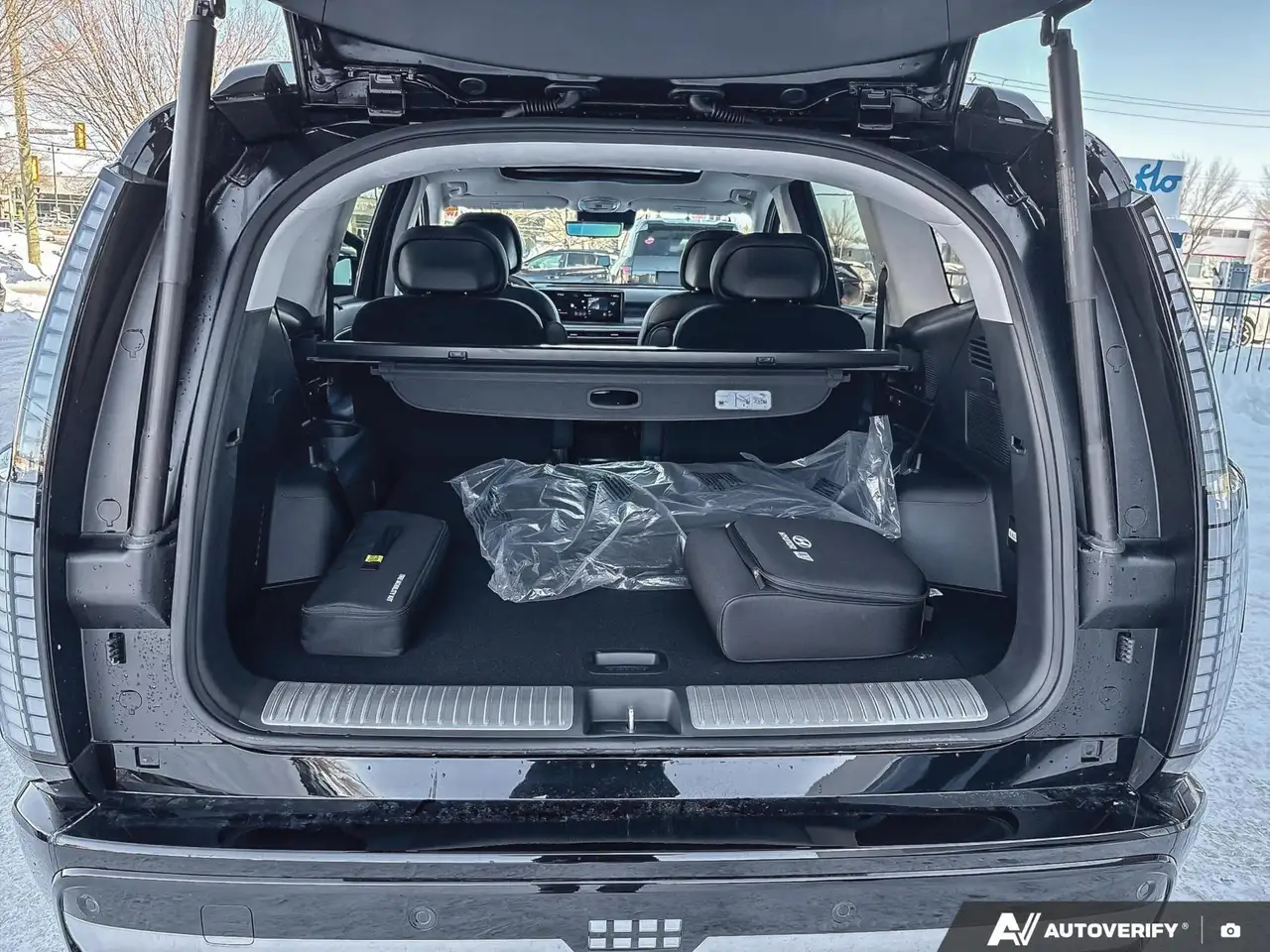 Hyundai IONIQ 9 снимка Hyundai IONIQ 9