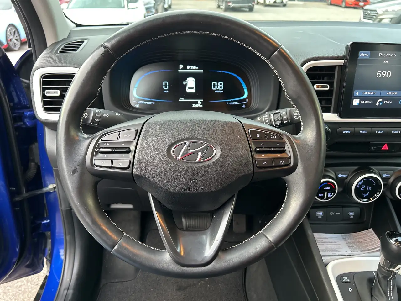 Hyundai Venue снимка Hyundai Venue