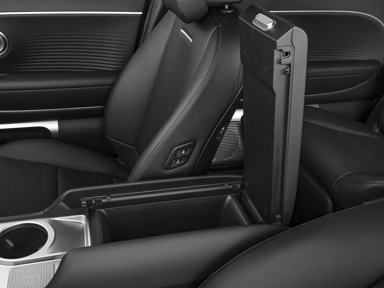 Hyundai IONIQ 9 снимка Hyundai IONIQ 9