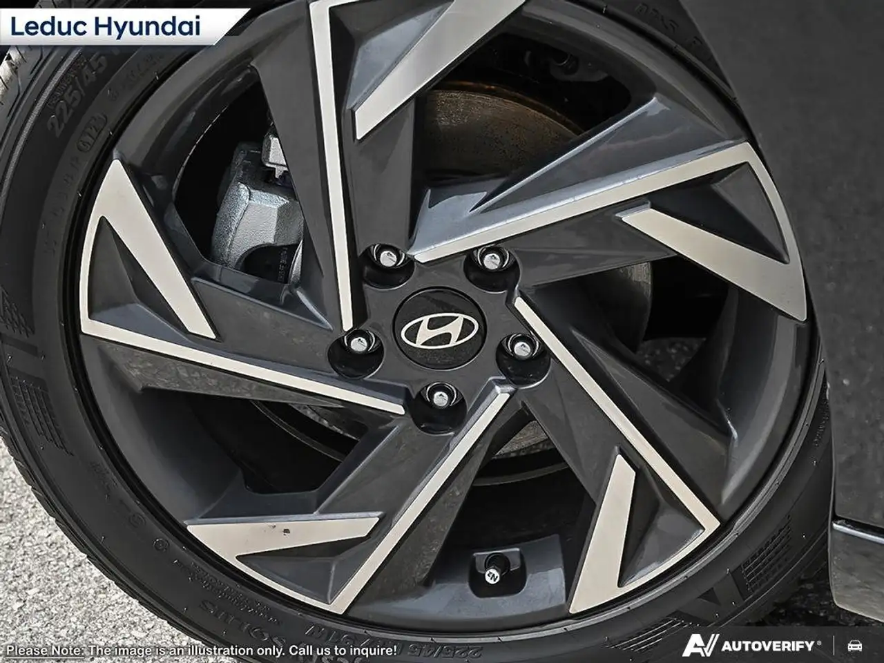 Hyundai ELANTRA photo Hyundai ELANTRA