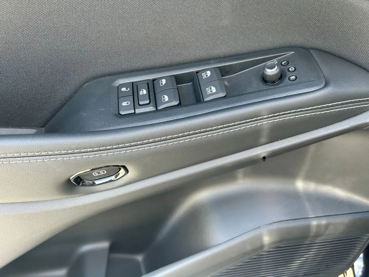 Jeep Cherokee снимка Jeep Cherokee