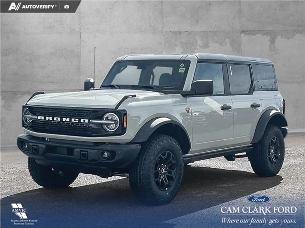 Ford Bronco photo Ford Bronco