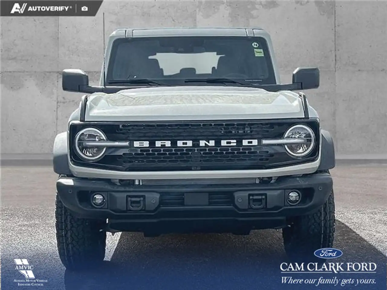 Ford Bronco photo Ford Bronco