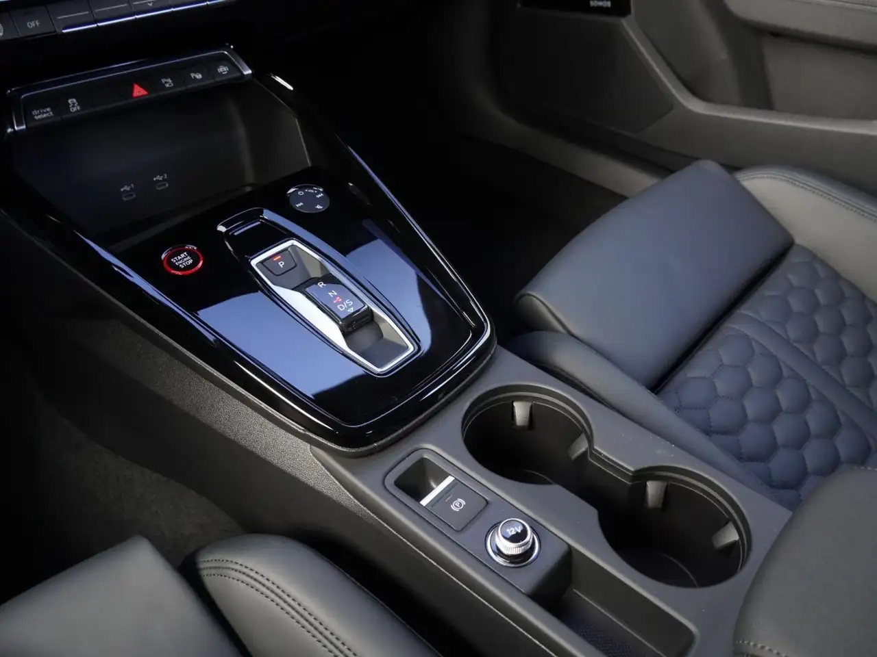 Audi RS3 снимка Audi RS3