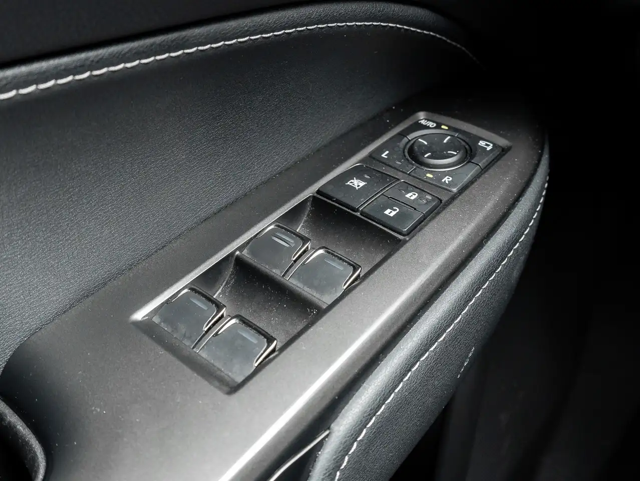 Lexus NX снимка Lexus NX