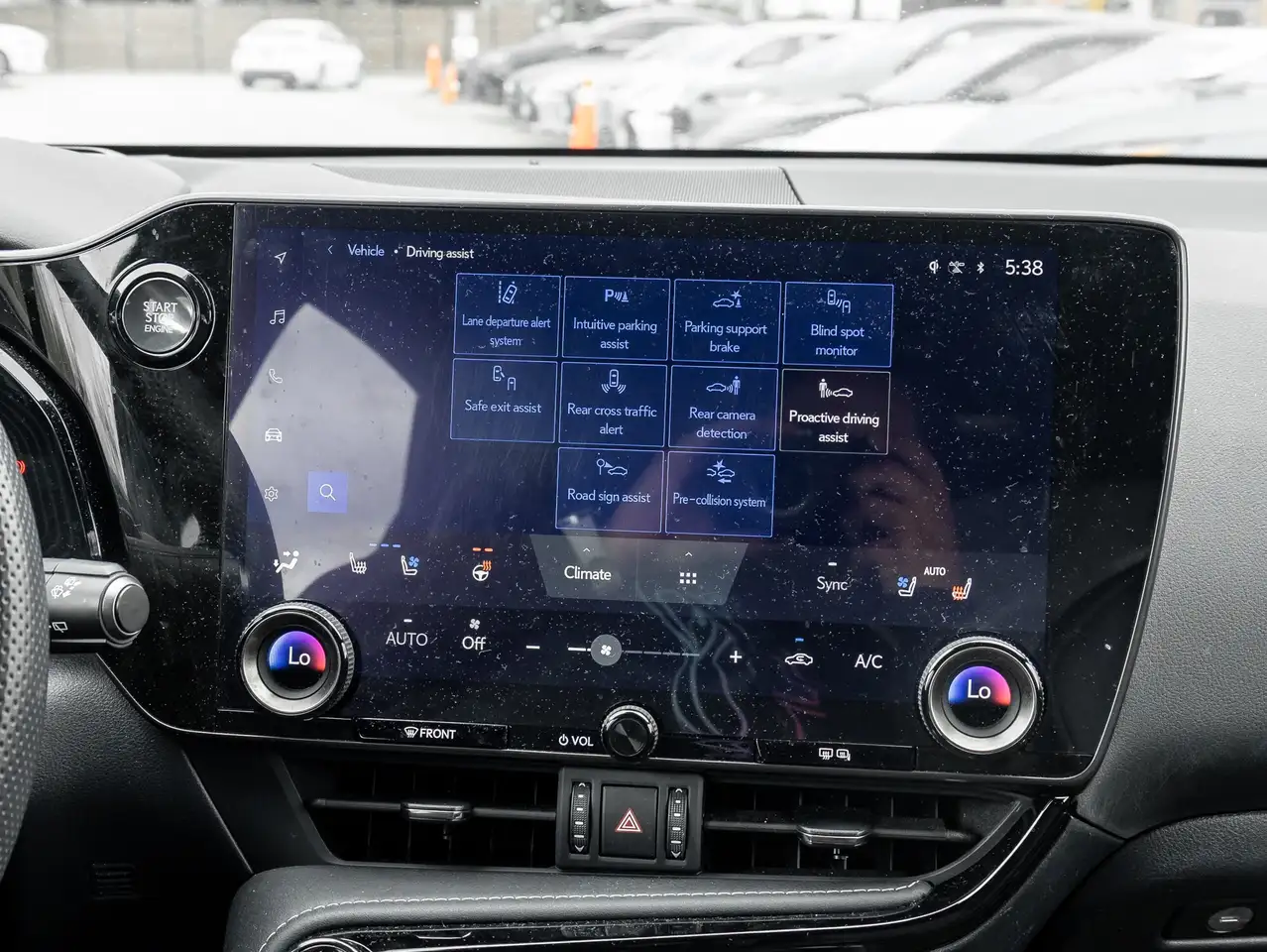Lexus NX снимка Lexus NX