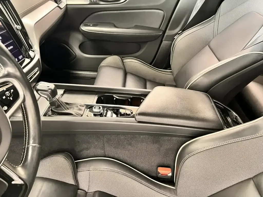 Volvo S60 снимка Volvo S60