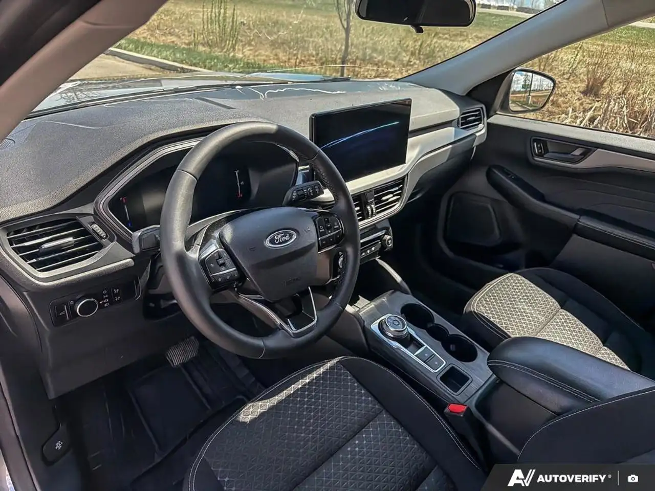 Ford Escape снимка Ford Escape