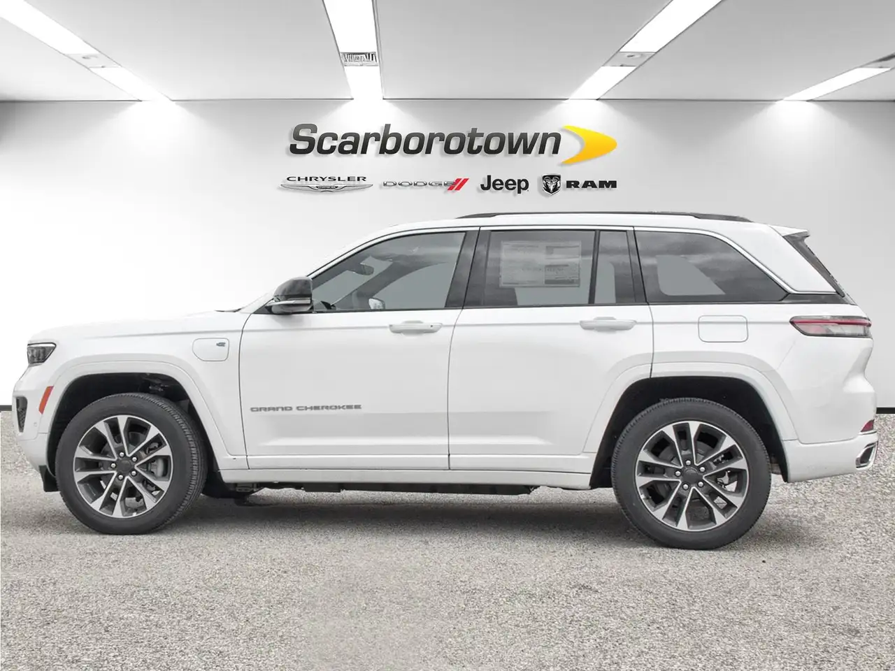Jeep Grand Cherokee снимка Jeep Grand Cherokee