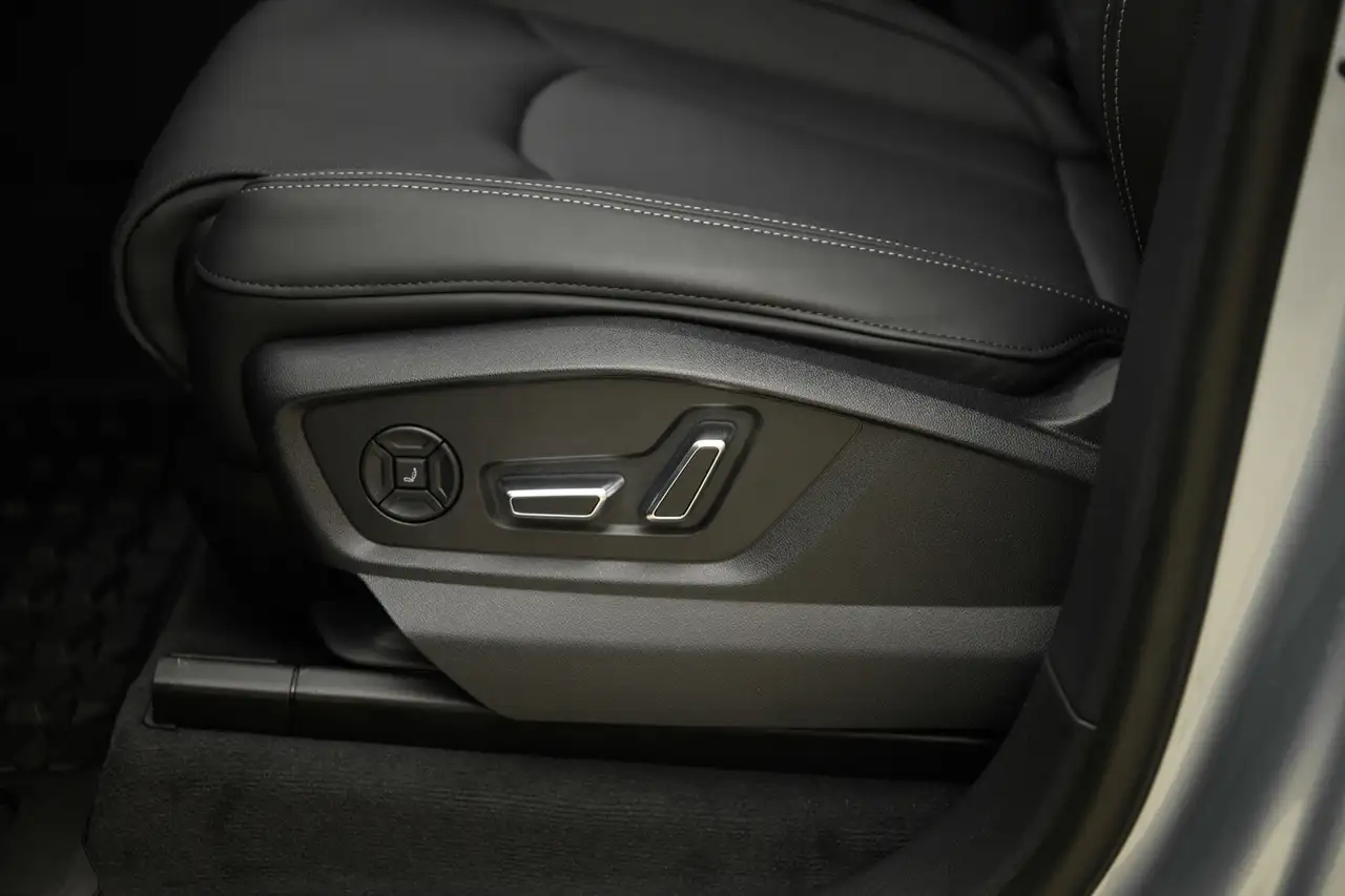 Audi Q8 fotografie Audi Q8