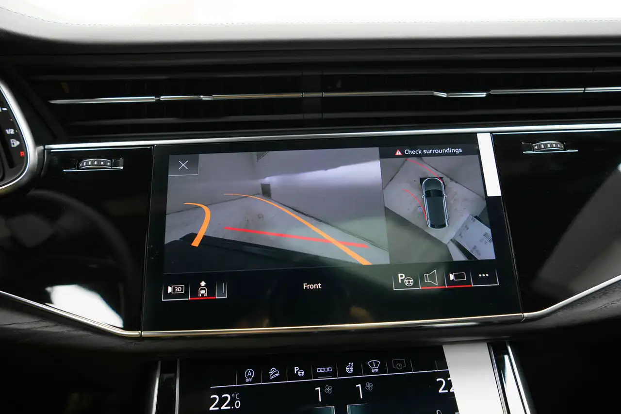Audi Q8 fotografie Audi Q8