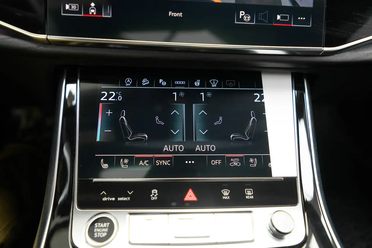 Audi Q8 fotografie Audi Q8