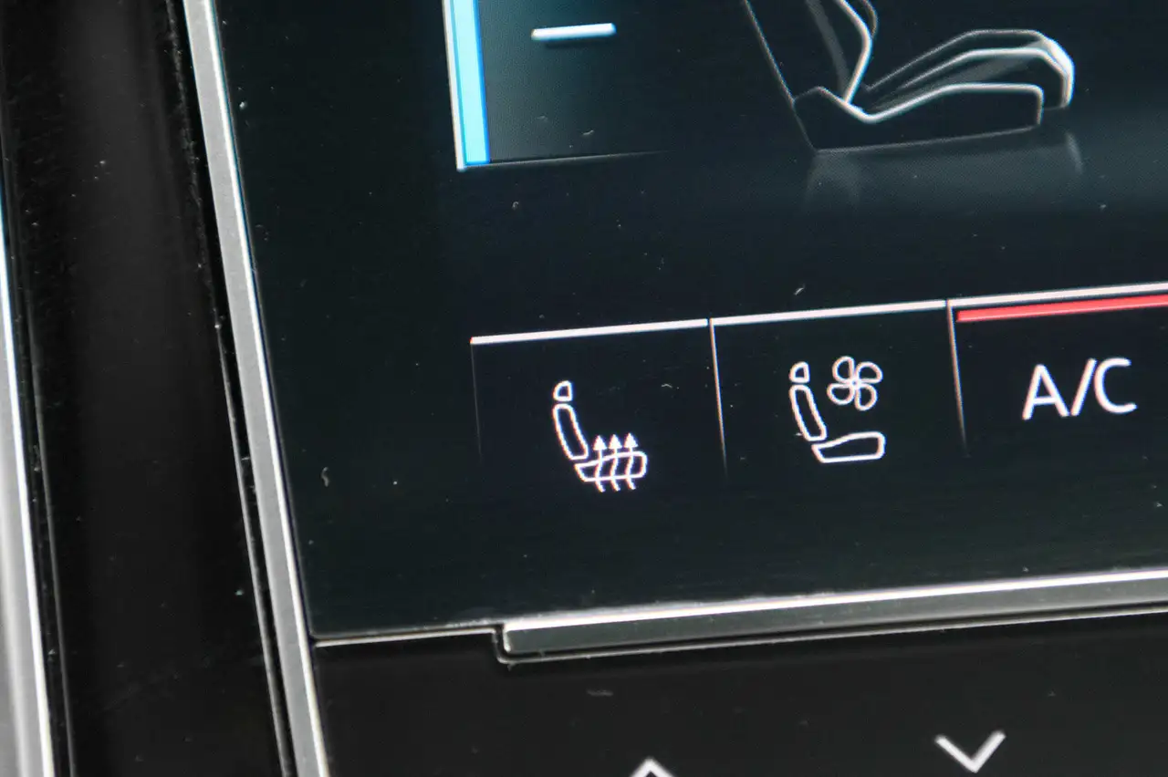 Audi Q8 fotografie Audi Q8