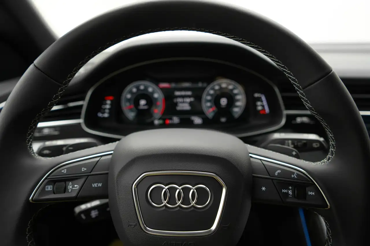 Audi Q8 fotografie Audi Q8