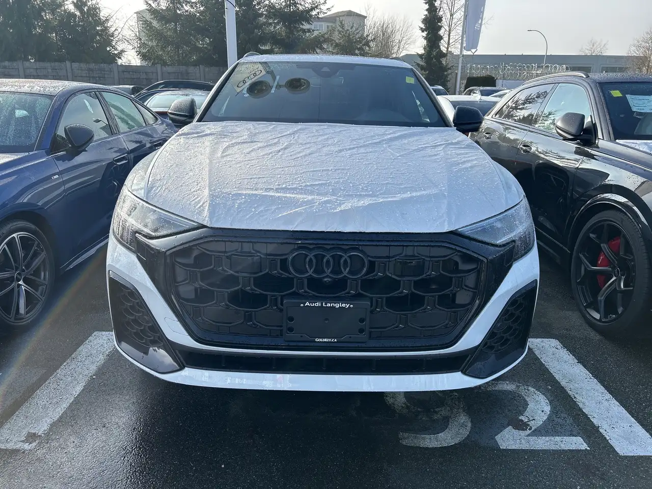Audi Q8 снимка Audi Q8