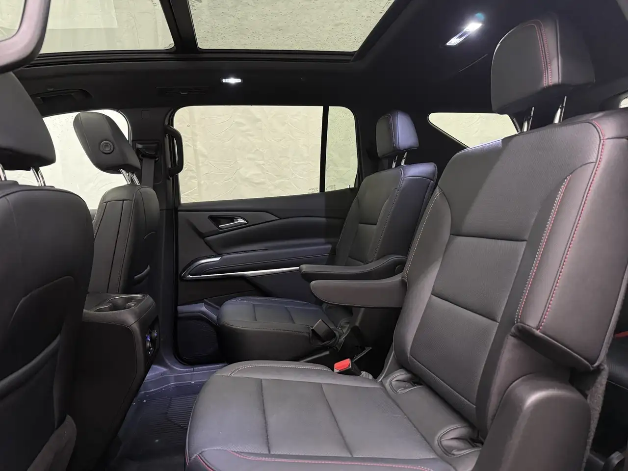 Chevrolet Traverse снимка Chevrolet Traverse