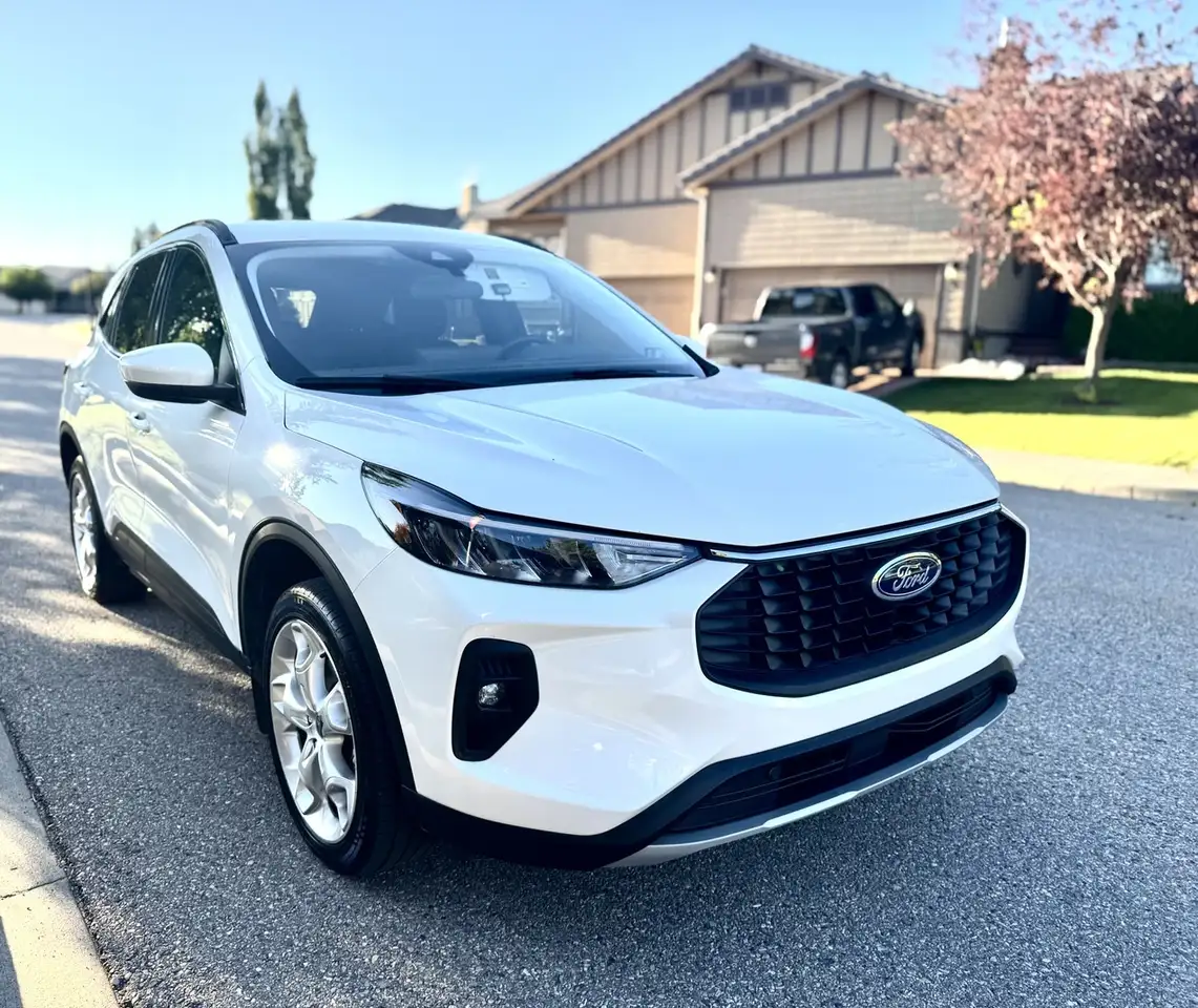 Ford Escape снимка Ford Escape