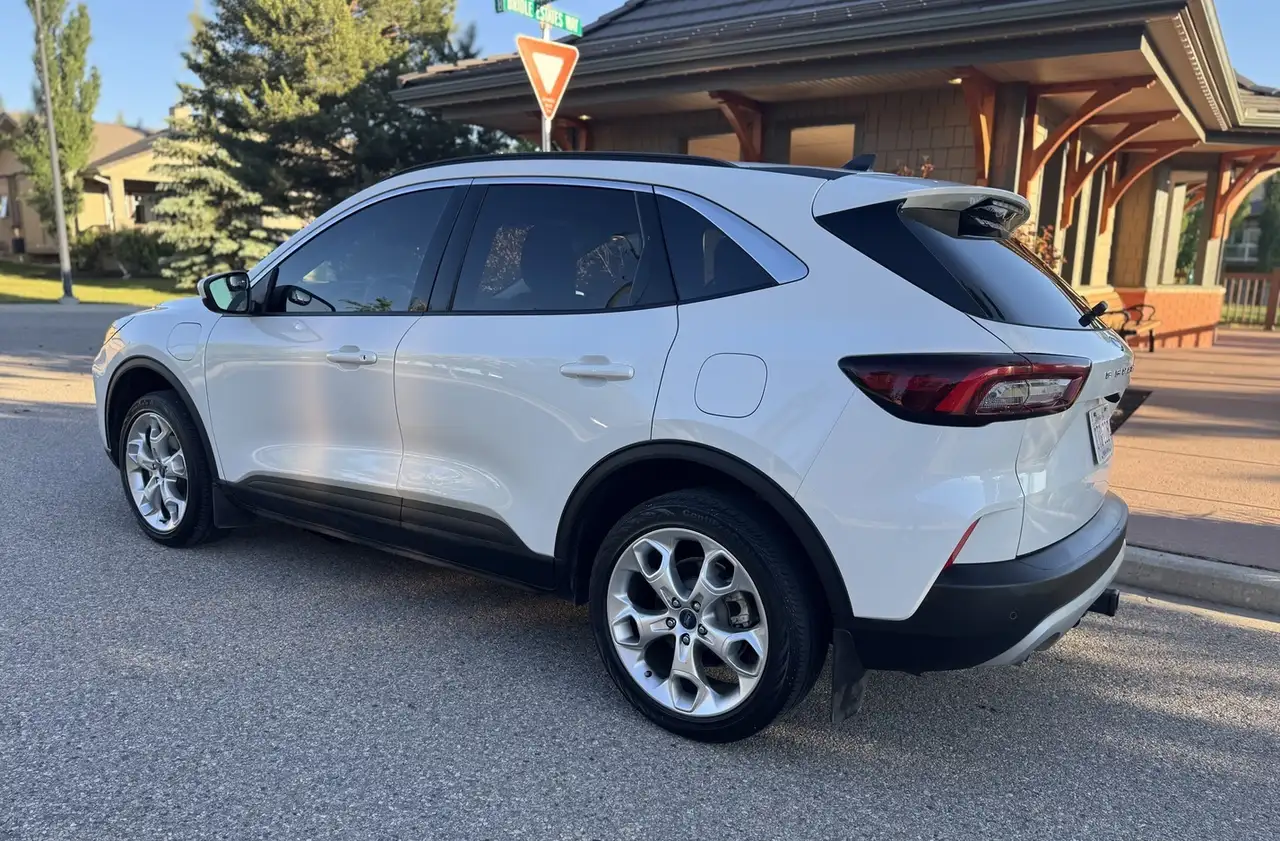 Ford Escape снимка Ford Escape