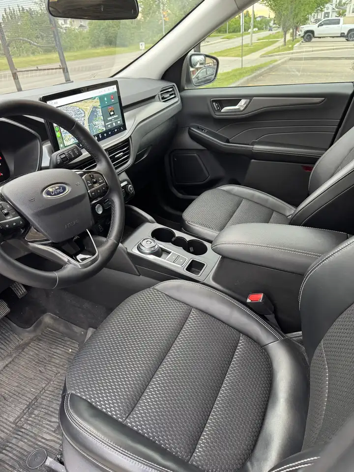 Ford Escape снимка Ford Escape