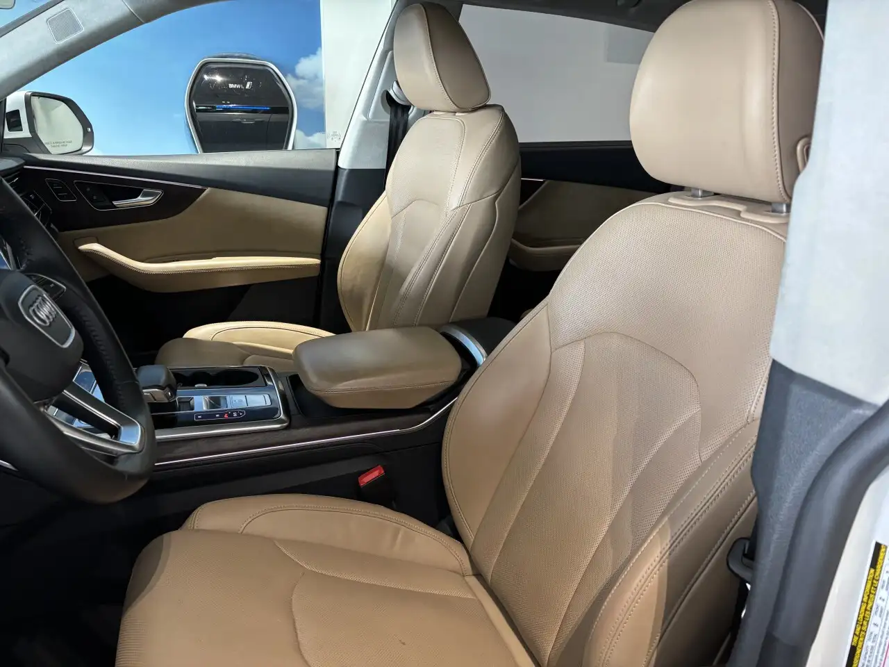 Audi Q8 photo Audi Q8