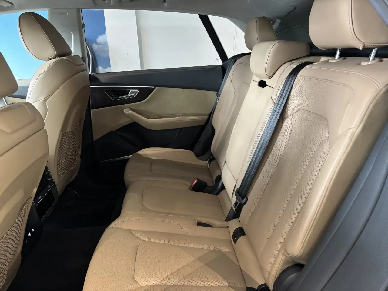 Audi Q8 photo Audi Q8