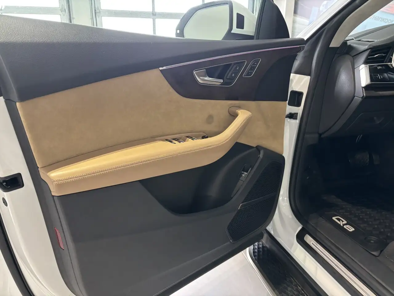 Audi Q8 photo Audi Q8