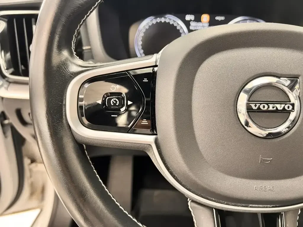 Volvo S60 снимка Volvo S60