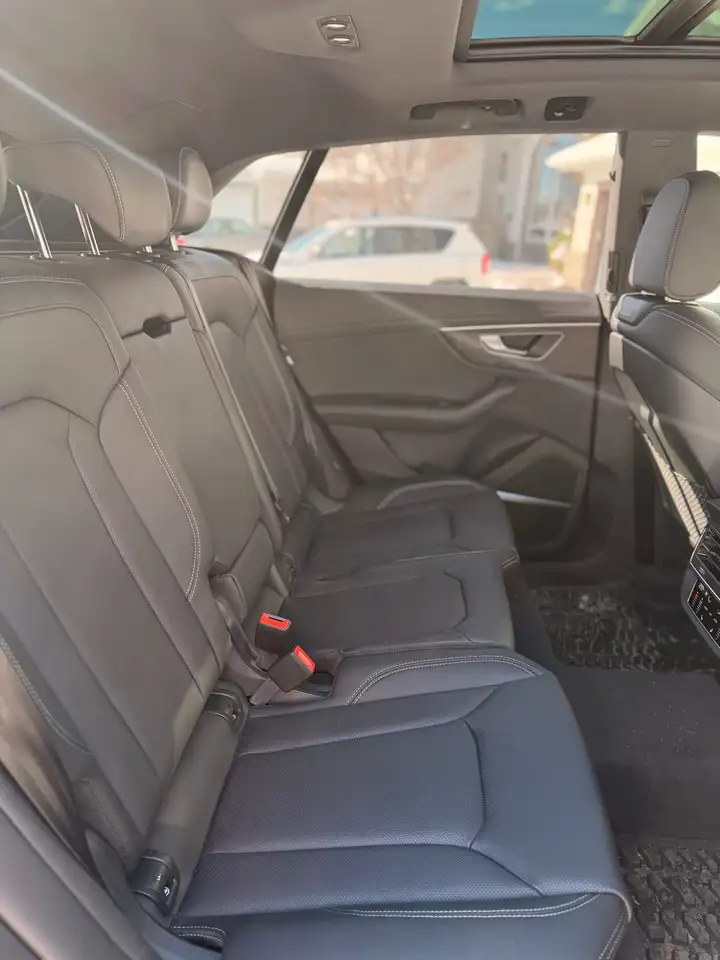 Audi Q8 снимка Audi Q8