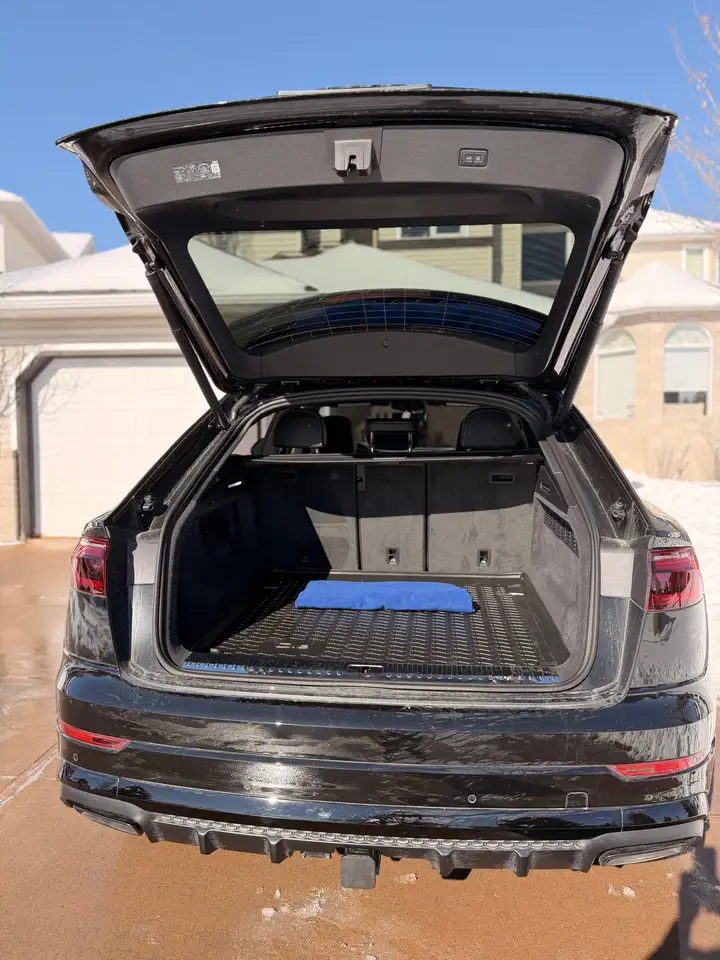 Audi Q8 снимка Audi Q8