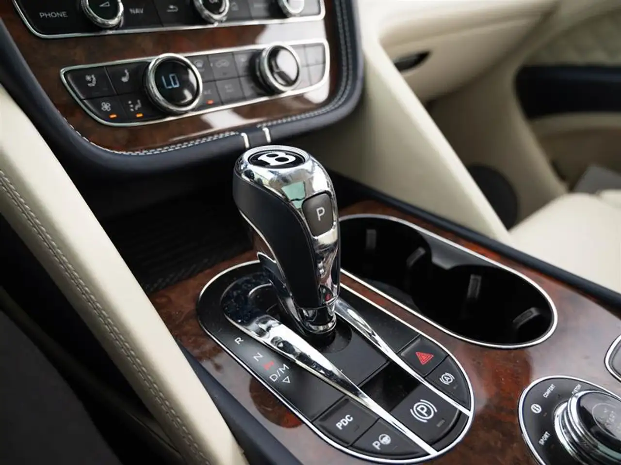 Bentley Bentayga fotografie Bentley Bentayga