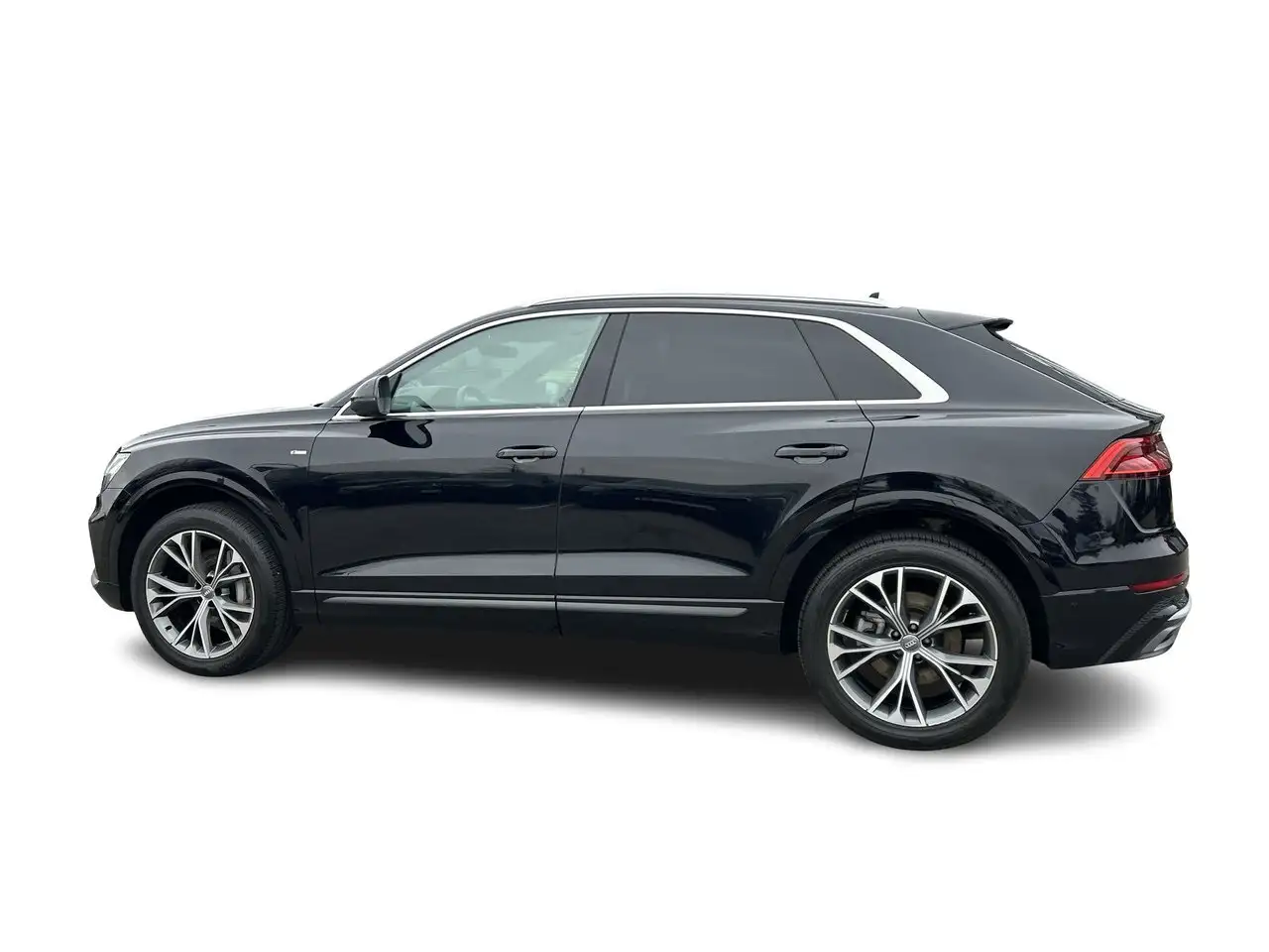 Audi Q8 снимка Audi Q8