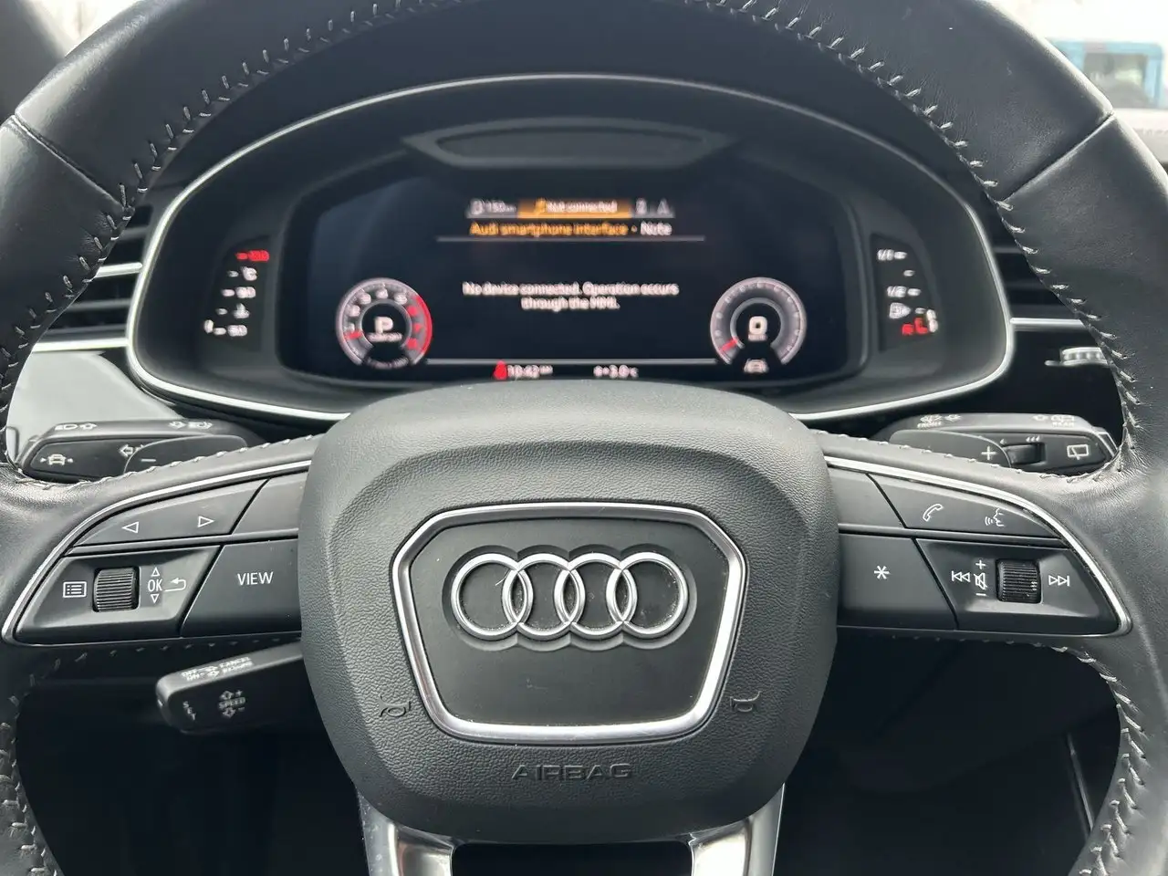 Audi Q8 снимка Audi Q8
