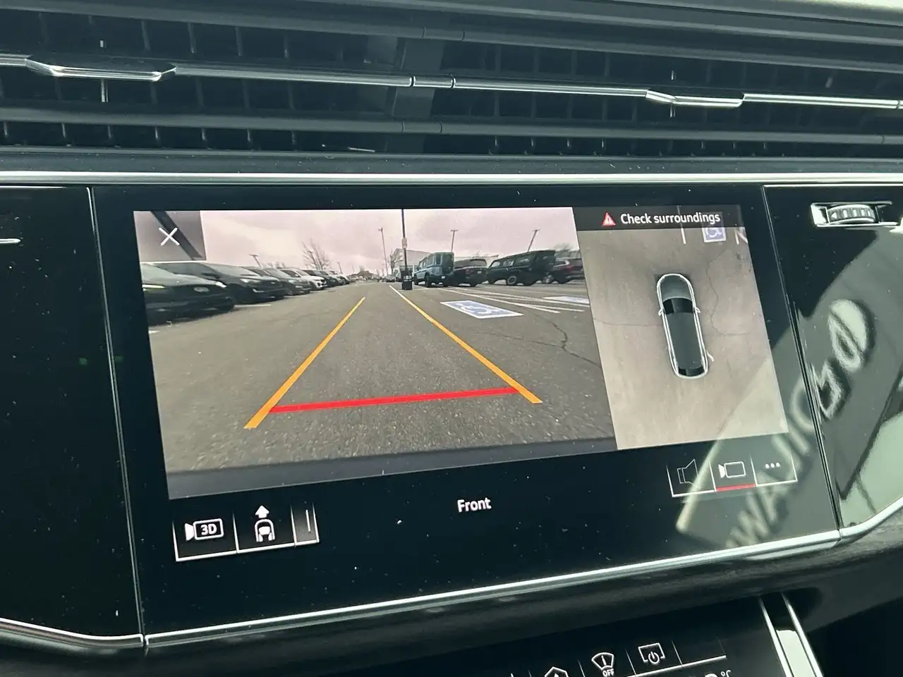 Audi Q8 снимка Audi Q8
