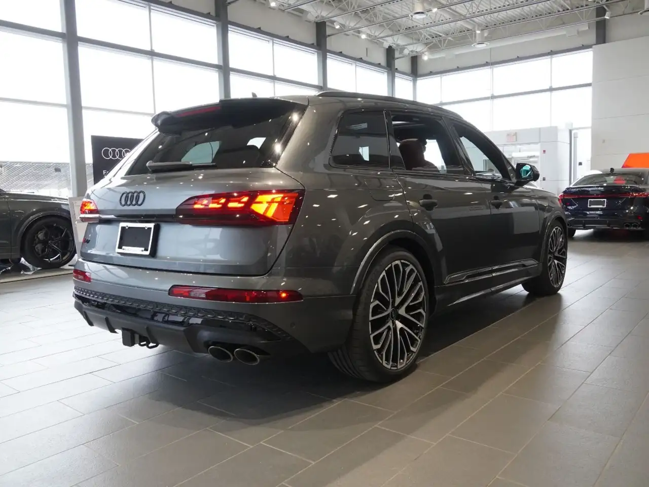 Audi SQ7 photo Audi SQ7