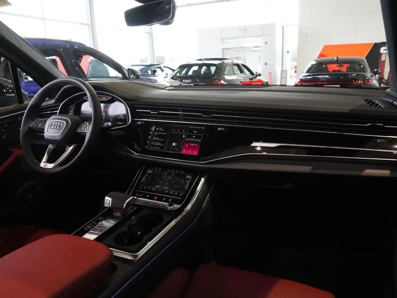 Audi SQ7 photo Audi SQ7